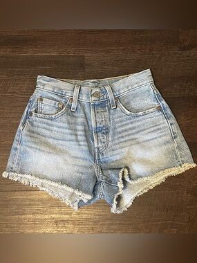 Levi’s 501 Denim Cutoff shorts 25